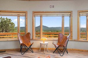 Interior - Pickleball, Jacuzzi, Grand Canyon, Sleeps 16 (Williams)