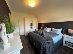 2 Schlafzimmer, Bügeleisen/Bügelbrett, WLAN, Bettwäsche