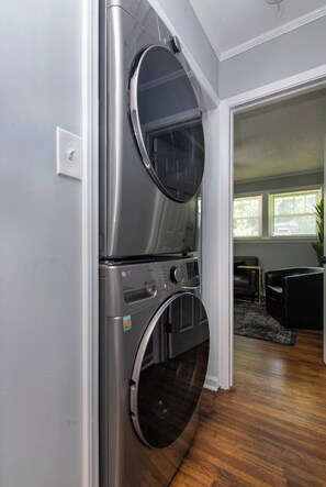 Interior - Charming 3BR Retreat in Plaza Close to Uptown (Charlotte)