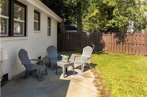 Terrace/patio - Charming 3BR Retreat in Plaza Close to Uptown (Charlotte)