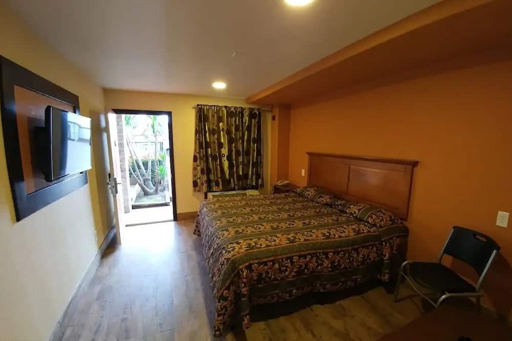 Golden Motel Near Houston Medical Center