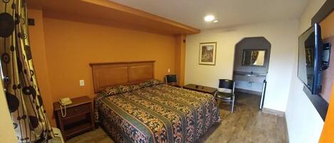 Room, 1 King Bed, Smoking