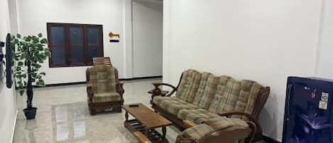 Comfort House, Balcony, Garden View | Interior