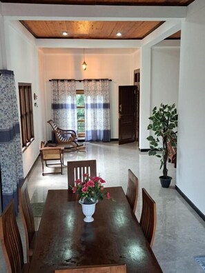 Dining - Palm Breeze kokuvil Jaffna (Kokuvil East)