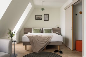 Superior Studio - Twin