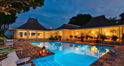 Private 2BR Open-air Villa Panoramic Views Pool