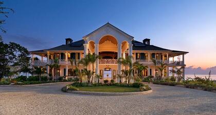 Expansive 6BR Estate Panoramic Sea Views Pool Resort Access