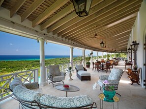 House, Accessible - Expansive 6BR Estate Panoramic Sea Views Pool Resort Access (Montego Bay)