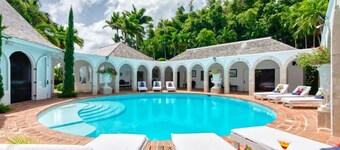 Luxury 8BR Hilltop Villa Sweeping Sea Views Private Pool