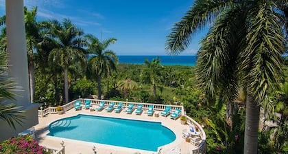 Sprawling 7BR Villa Overlooking the Sea Pool Hot Tub Resort Access