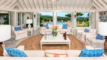 House, Smoking | 4 bedrooms, Internet