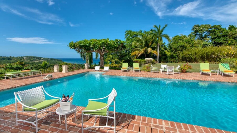 Private 4BR Open-air Villa Panoramic Views Pool