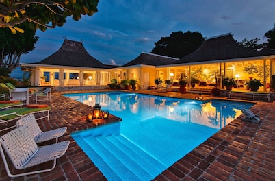 Private 4BR Open-air Villa Panoramic Views Pool