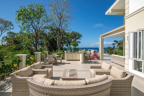 Villa - Contemporary 6BR Villa Sea Views Infinity Pool Resort Access (Montego Bay)