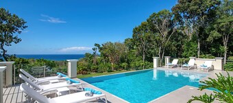 Contemporary 6BR Villa Sea Views Infinity Pool Resort Access
