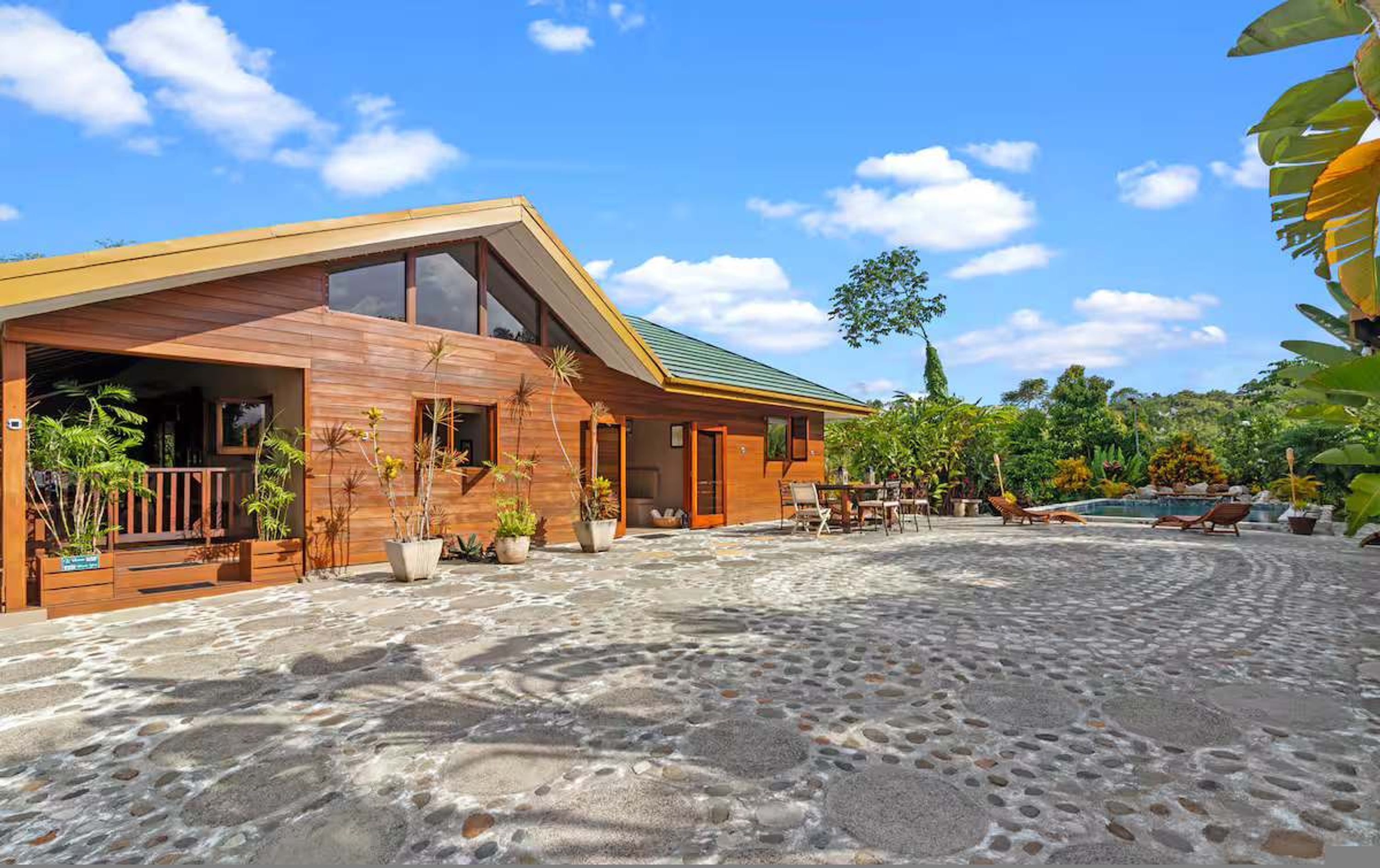 House | 4 bedrooms, Internet