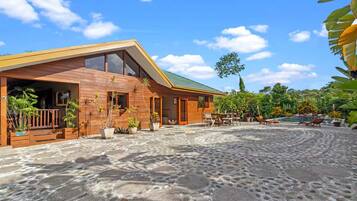 House | 4 bedrooms, Internet