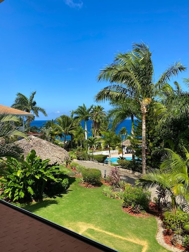 4BR Seafront Villa in Boscobel Direct Sea Access Coastal Living