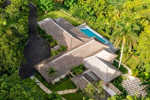 Rumah, akses difabel | 3 kamar tidur dan internet