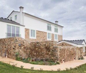 Exterior - The Dream, The Pearl. Peñaronda Beach. (Castropol)