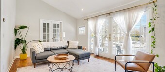 Beautiful Hampton Bays home with a private heated pool, minutes to Shinnecock