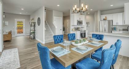 Beautiful 3 bedroom house with views of the hills.