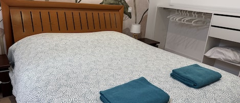 2 bedrooms, free WiFi, bed sheets