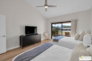 WiFi, bed sheets - Relax in style w/ fairway and mountain views. Your music & golf home base awaits (Palm Desert)