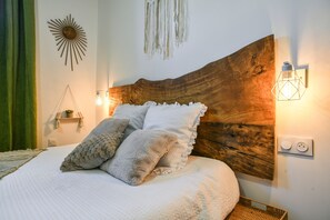 1 habitación, tabla de planchar con plancha, wifi y ropa de cama 