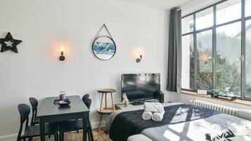 1 chambre, fer et planche à repasser, Wi-Fi, draps fournis