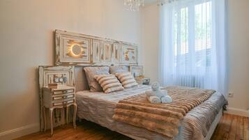 1 habitación, tabla de planchar con plancha, wifi y ropa de cama