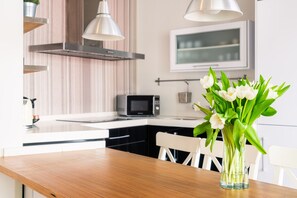 Fridge, microwave, oven, dishwasher - Waou Pilatos Seville Center (Sevilla)