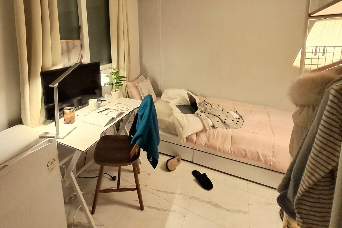 豪華單人房 | 書桌、手提電腦工作空間、免費 Wi-Fi