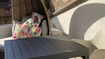 Deluxe kamer, uitzicht op de stad | Buiten dineren