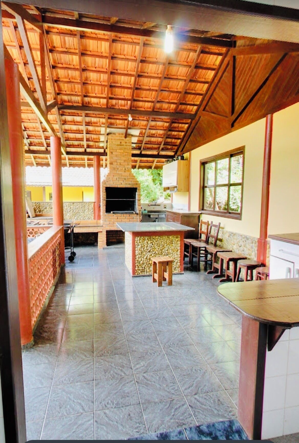 Kawasan BBQ/berkelah