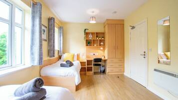 2 bedrooms, WiFi, bed sheets