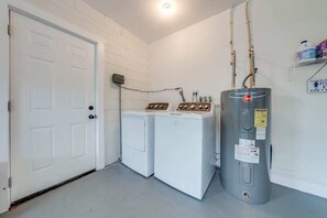 Interior - Private Pool Home 15 Min to Universal Studios (Orlando)