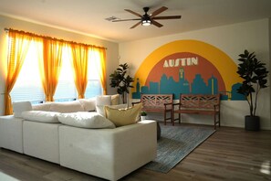 TV - 5 STAR BIG Group FUN ~BACH / Family Trip (Austin)