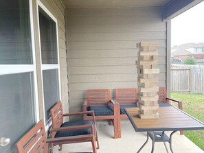 Outdoor dining - Central Comfort 12 Person Fun (New Braunfels)