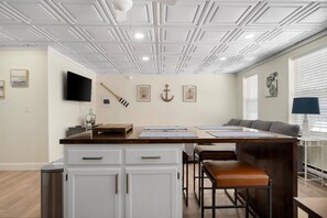 Interior - Apartment in Sylvan Beach, 4bd | The Beachside Co. (Sylvan Beach)