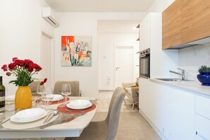 Dining - Garibaldi 23 Central Apart Trilo by BarbarHouse (Bari)
