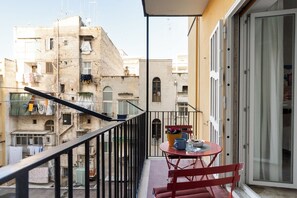Property grounds - Garibaldi 23 Central Apart Trilo by BarbarHouse (Bari)
