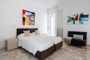 2 bedrooms, iron/ironing board, Internet - Garibaldi 23 Central Apart Trilo by BarbarHouse (Bari)