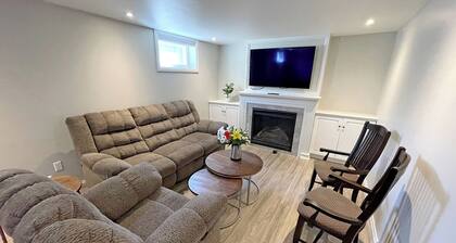 Private Suite, Patio & Yard. Walk to University of Guelph.