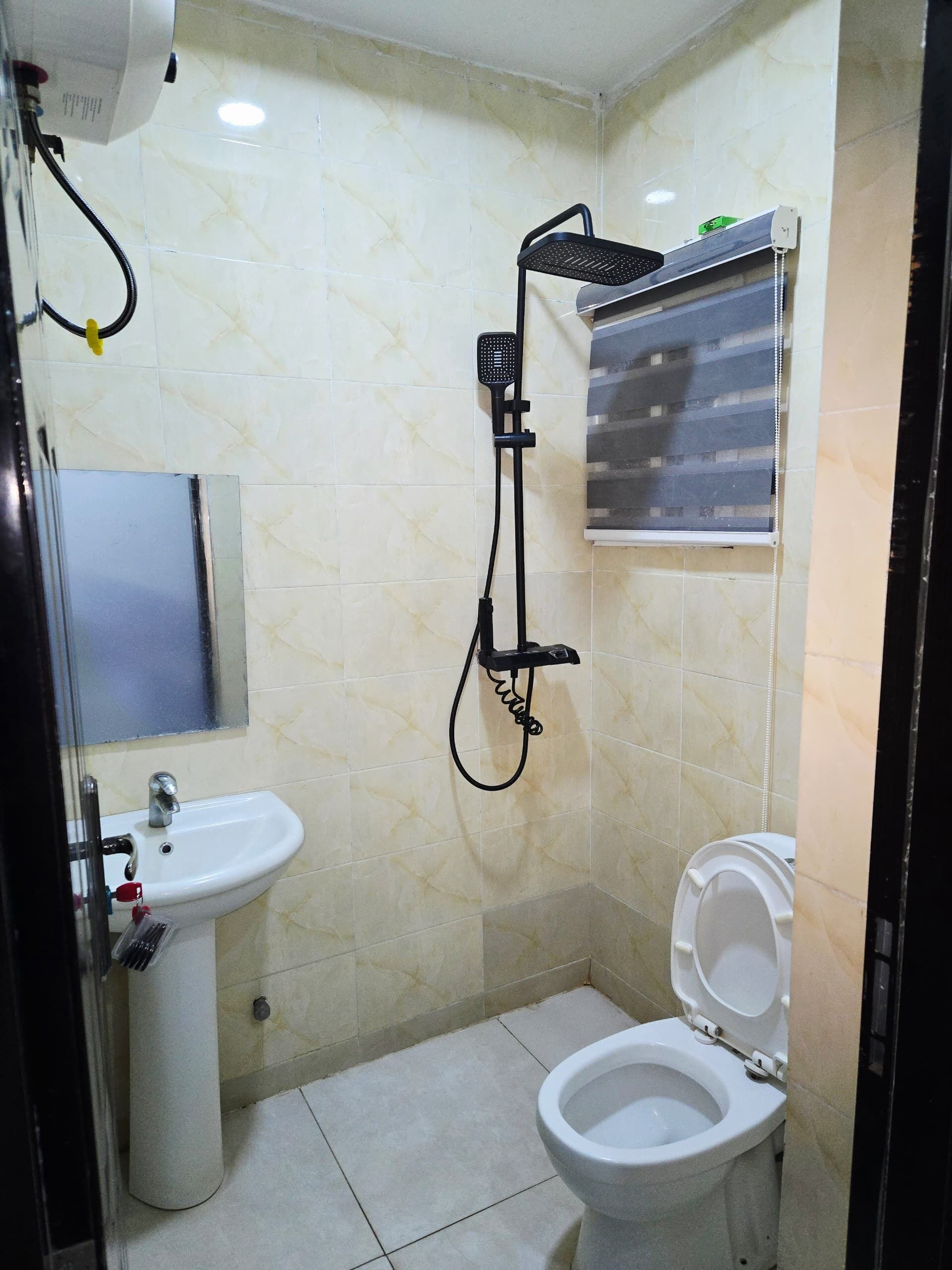 Economy Apartment, Balcony, City View | Bathroom | Free toiletries, hair dryer, towels, soap