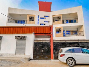 Exterior - Furnished Apartment in Douala Yassa
-  Complexe Le Sapphire (Yassa)