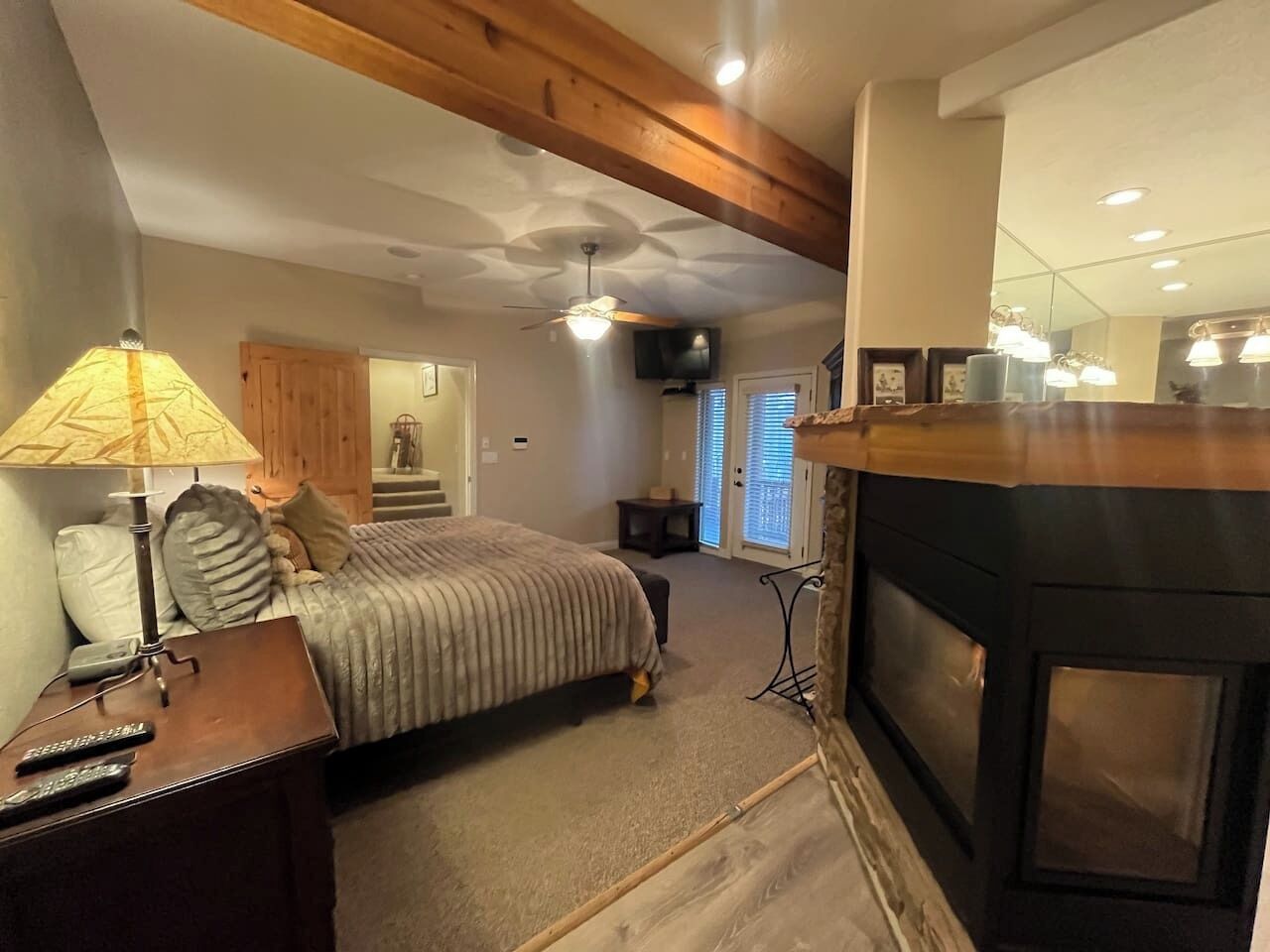 5 chambres, bureau, fer et planche à repasser, Wi-Fi gratuit