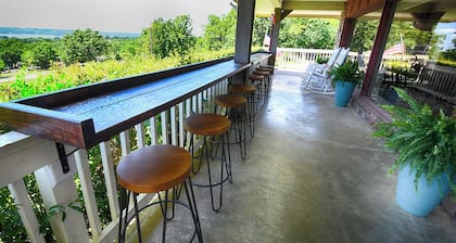 Lakeview Home with Pool on beautiful Lake Tenkiller Oklahoma