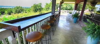 Lakeview Home with Pool on beautiful Lake Tenkiller Oklahoma