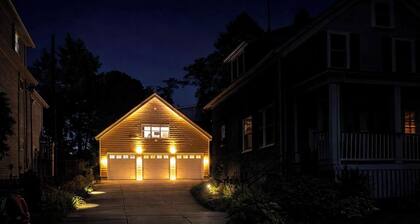 Cozy Standalone Private Loft w/ Full Kitchenette